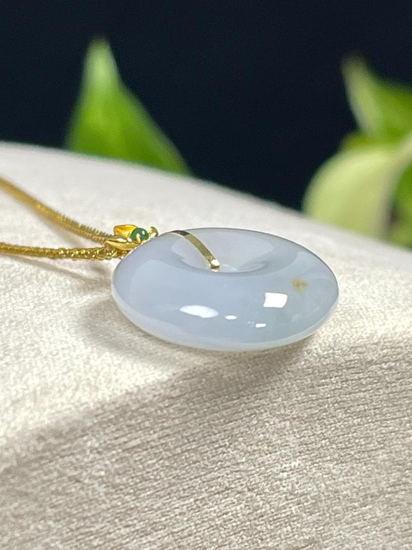 鑑別書付き・K18平安叩ペンダントミャンマー産天然A貨翡翠1712