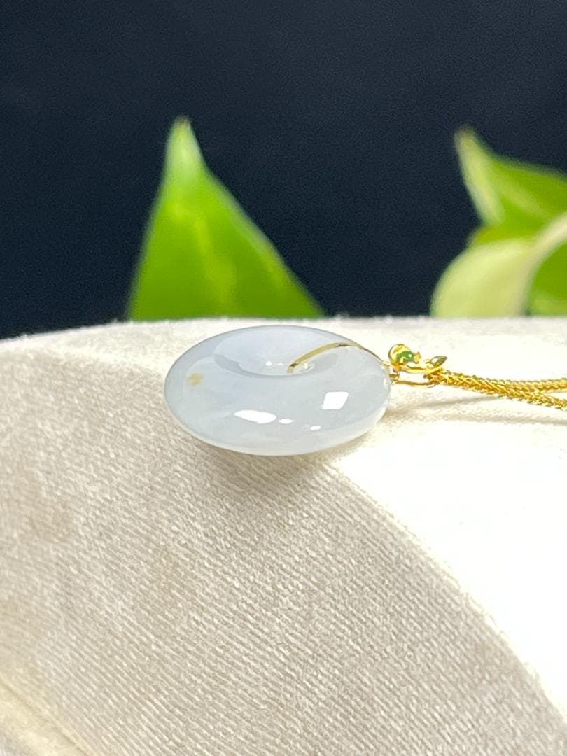 鑑別書付き・K18平安叩ペンダントミャンマー産天然A貨翡翠1712