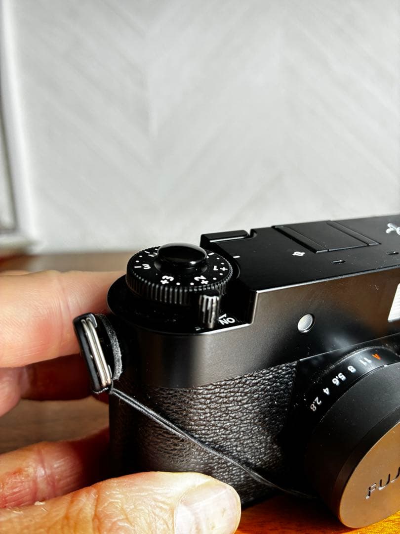 FUJIFILM Xhalf コンパクトデジタルカメラ　ブラック　おまけ付き