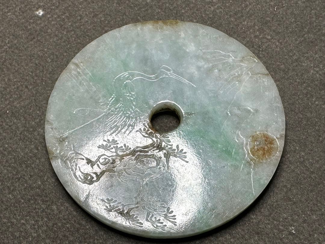 中国美術　翡翠　ループタイ　根付　天然素材　アンティーク　和彫　置物　骨董飾り物