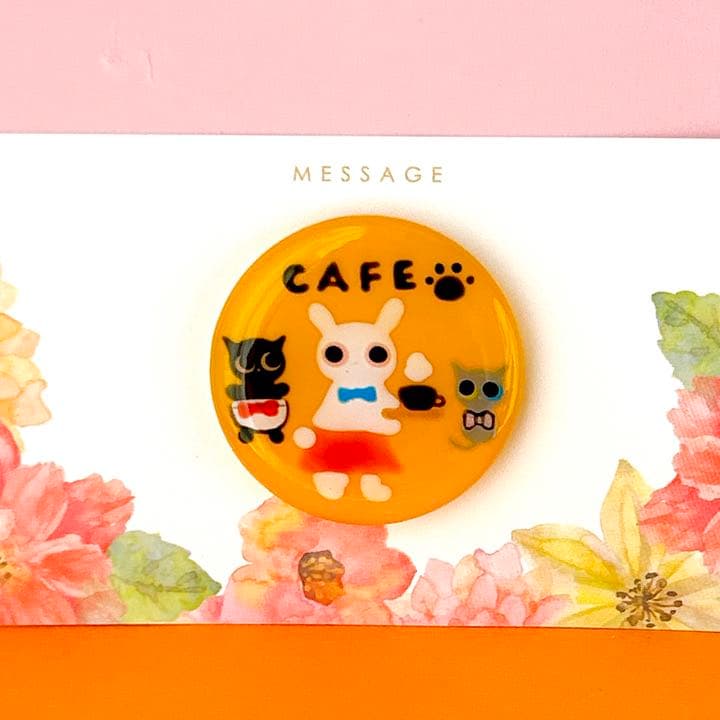 手書き　カフェでバイト　ヘアゴム　ブローチ　レジン　猫　うさぎ