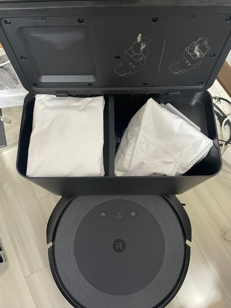 [ゆきだるま]iRobot Roomba i5+ 本体 自動ゴミ収集機能