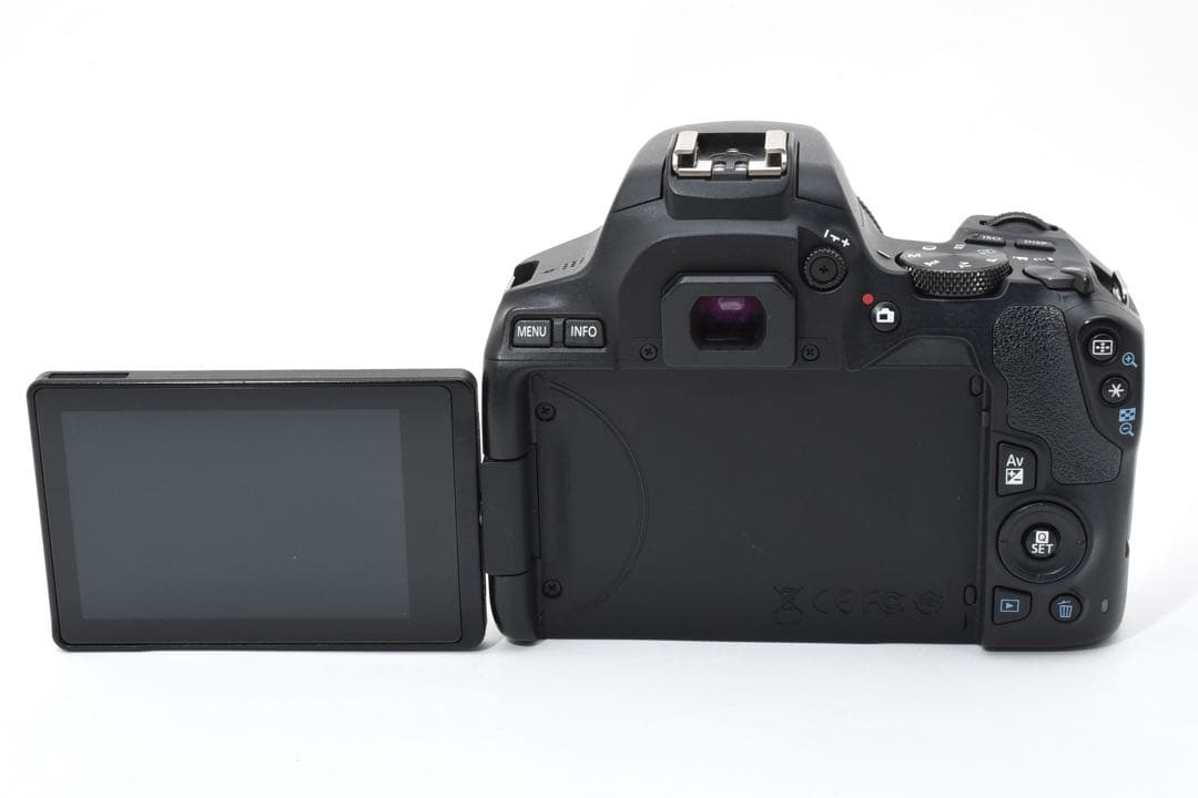 デジタル一眼レフカメラ CANON EOS Kiss X10標準レンズセット