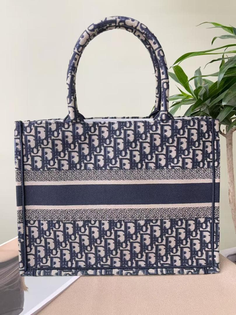 ロゴキャンバスバッグ