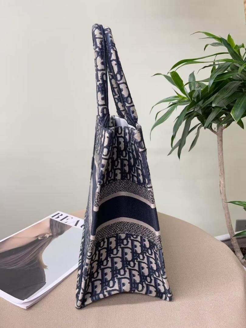 ロゴキャンバスバッグ