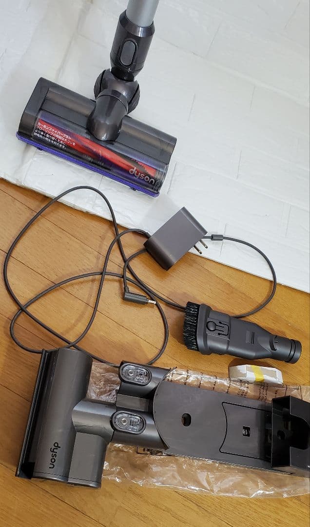 Dyson 　V6 slim origin 　付属品 　清掃済　SV07　掃除機
