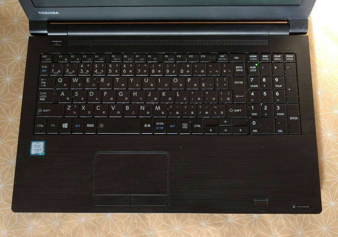 東芝スリムPC COREi5 6200 8GB SSD バッテリ良好！