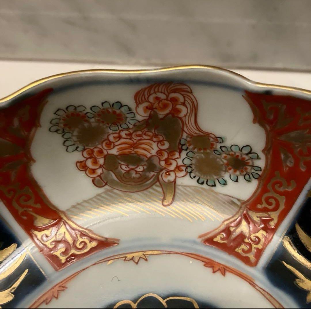 アンティーク江戸後期 お花に囲まれた犬が可愛らしい、金彩たっぷり古伊万里ボウル