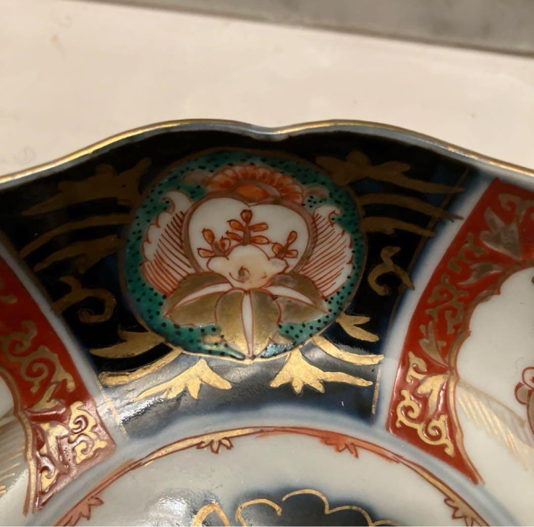 アンティーク江戸後期 お花に囲まれた犬が可愛らしい、金彩たっぷり古伊万里ボウル