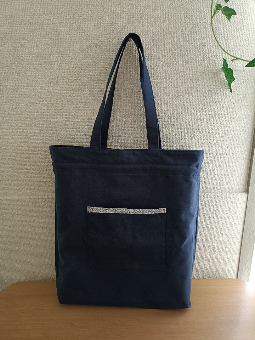 ハンドメイド 巾着ショルダーバッグ ミナペルホネン choucho使用 ネイビー