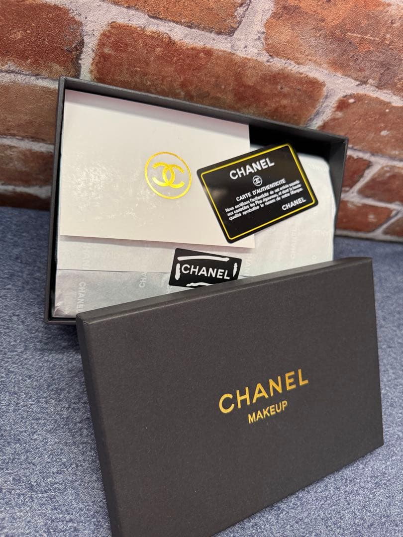 CHANELノベルティブラックレザー クラッチバッグ