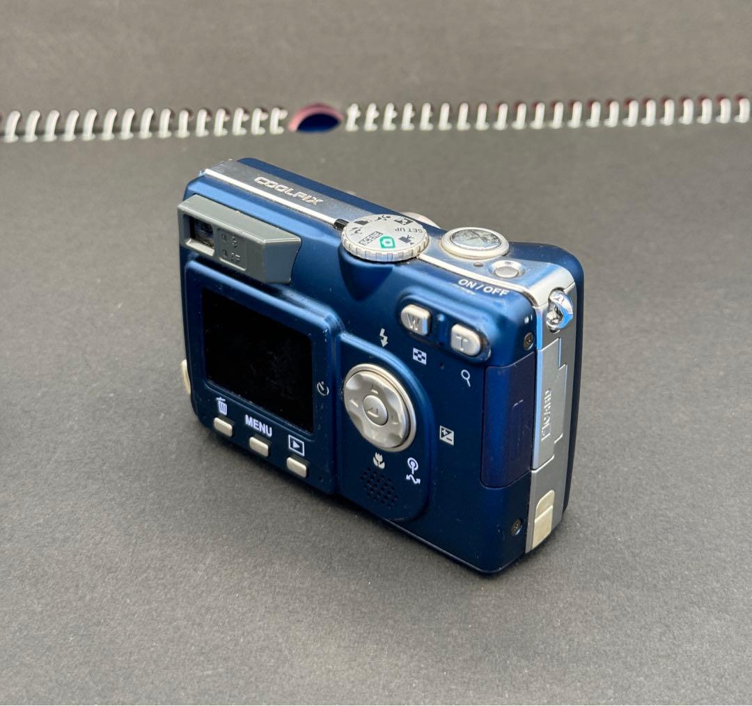 NIKON COOLPIX E5200 5200 プラチナブルー