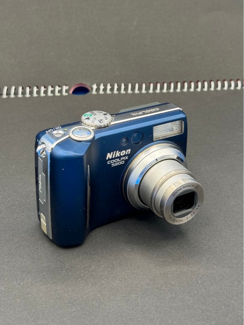 NIKON COOLPIX E5200 5200 プラチナブルー
