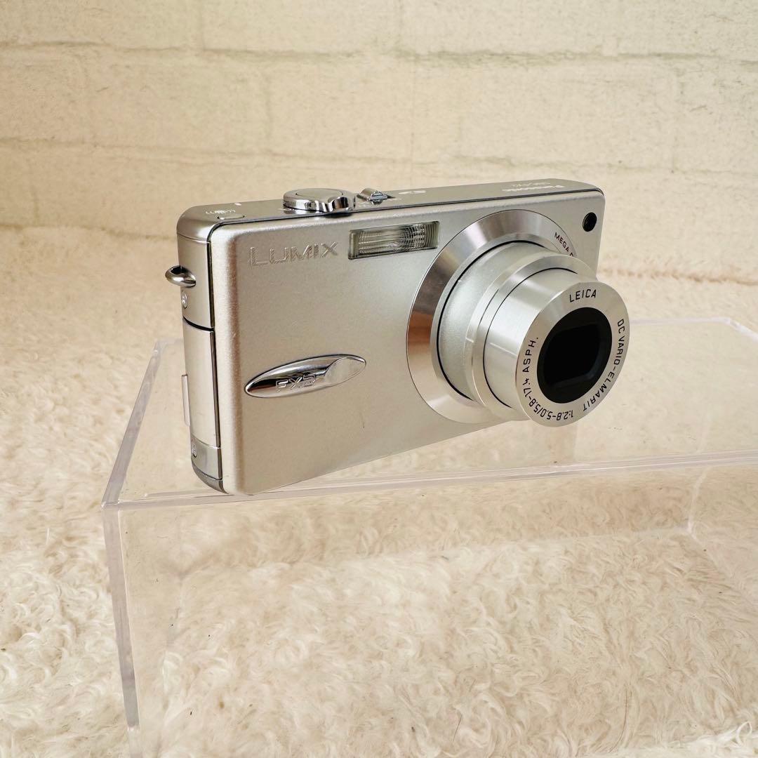 【良品】パナソニック DMC-FX2 シルバー 動作確認済み 付属品多数