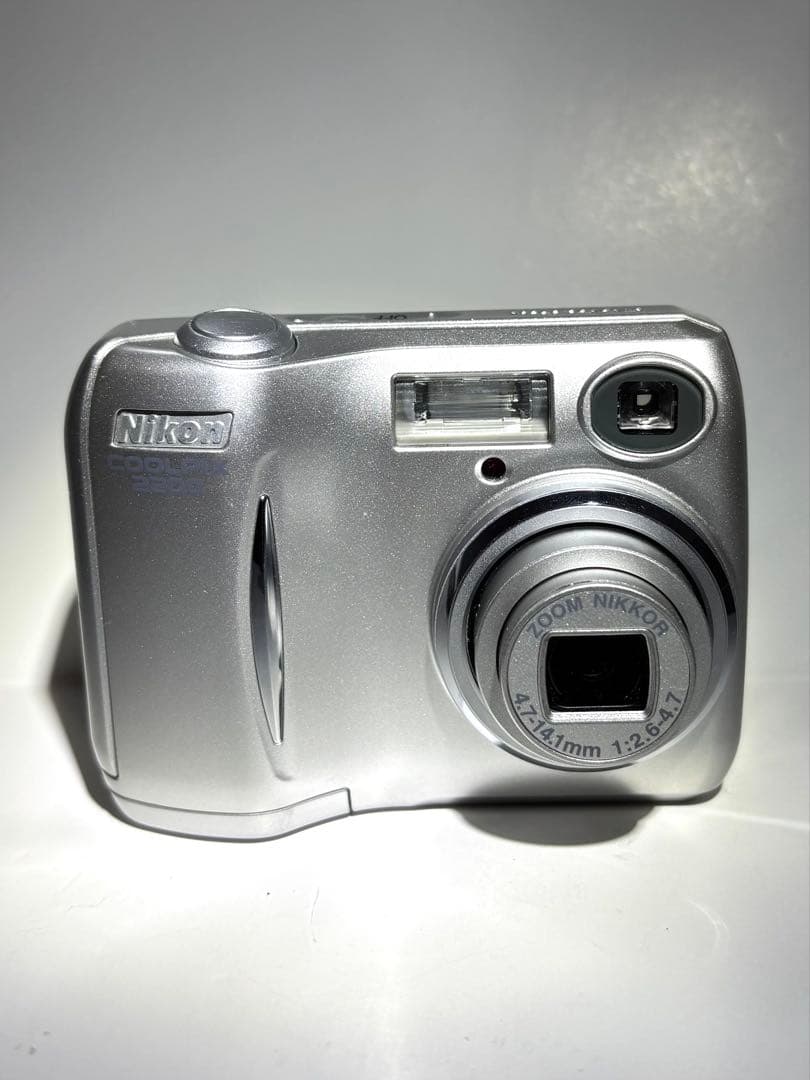 【完動品・値下げ】Nikon COOLPIX 2200 デジカメ