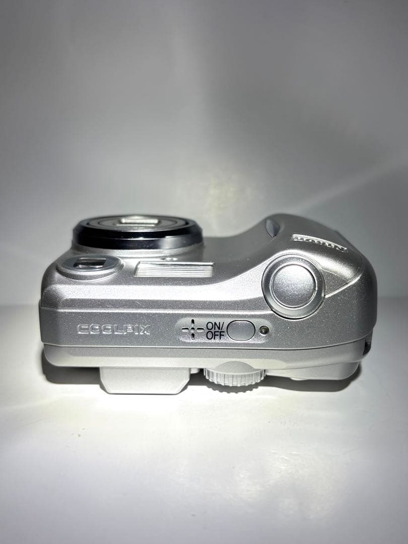 【完動品・値下げ】Nikon COOLPIX 2200 デジカメ