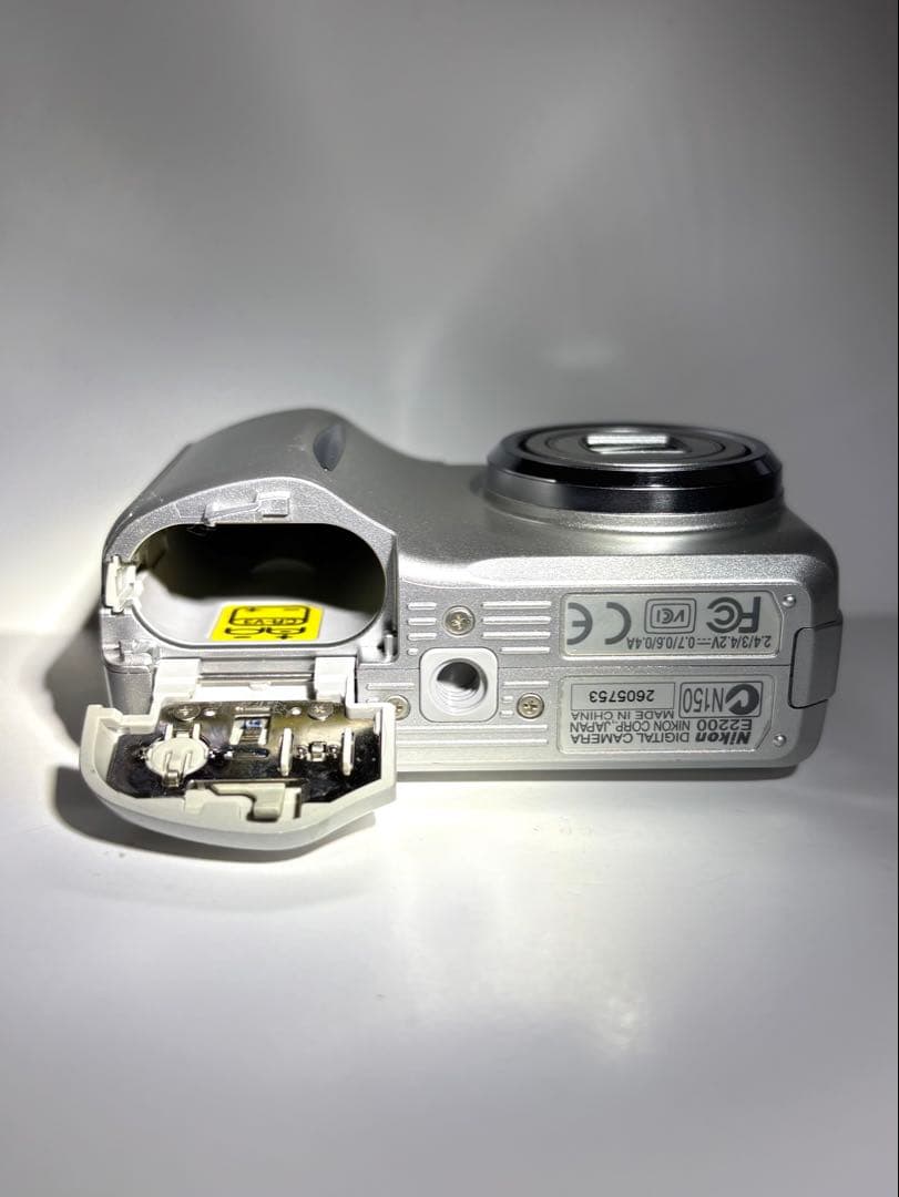 【完動品・値下げ】Nikon COOLPIX 2200 デジカメ