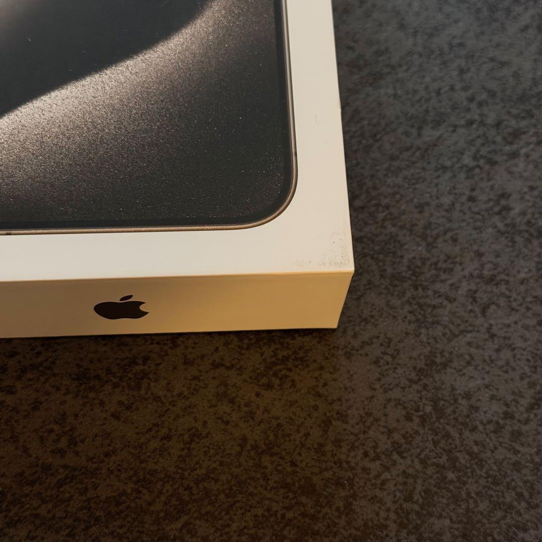 iPhone 15Pro 128GBナチュラルチタニウム｜画面割れなし・動作良好