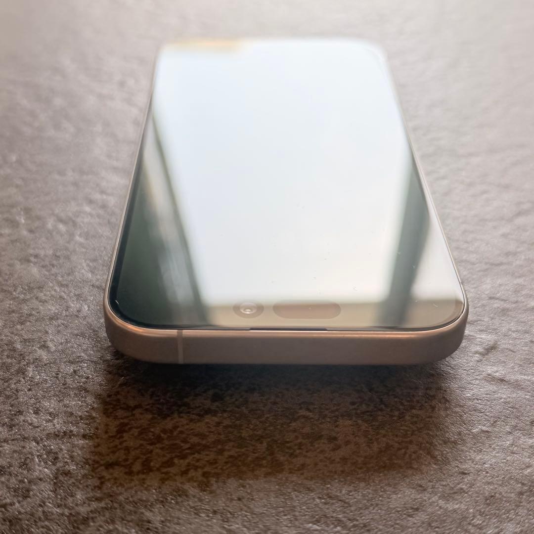 iPhone 15Pro 128GBナチュラルチタニウム｜画面割れなし・動作良好