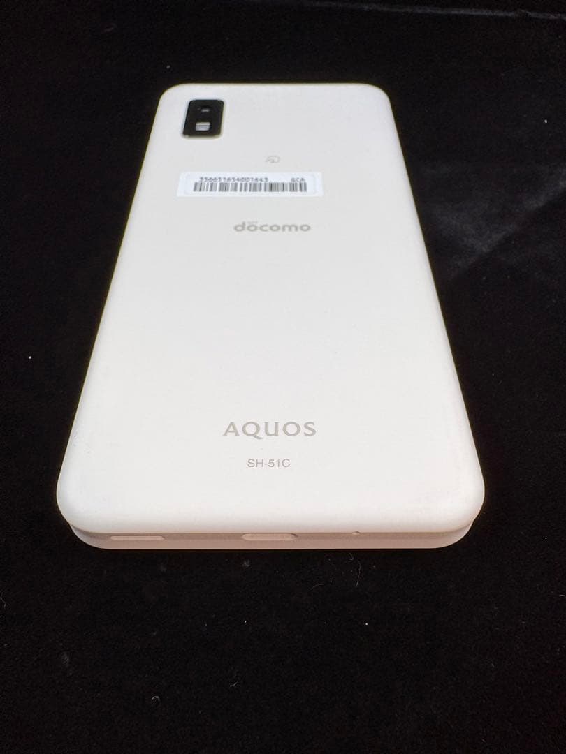 AQUOS wish2 SH-51C　スマホ　simフリー　スマホケース付き