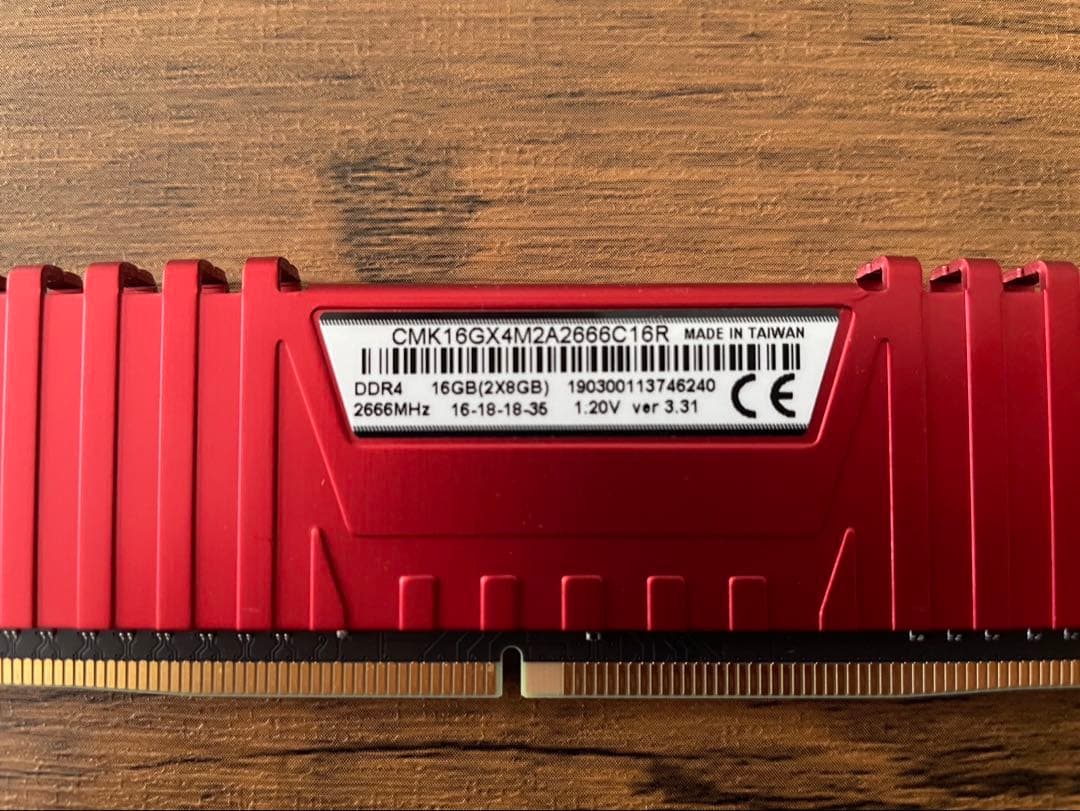 Corsair　DDR4　8GB×2枚セット