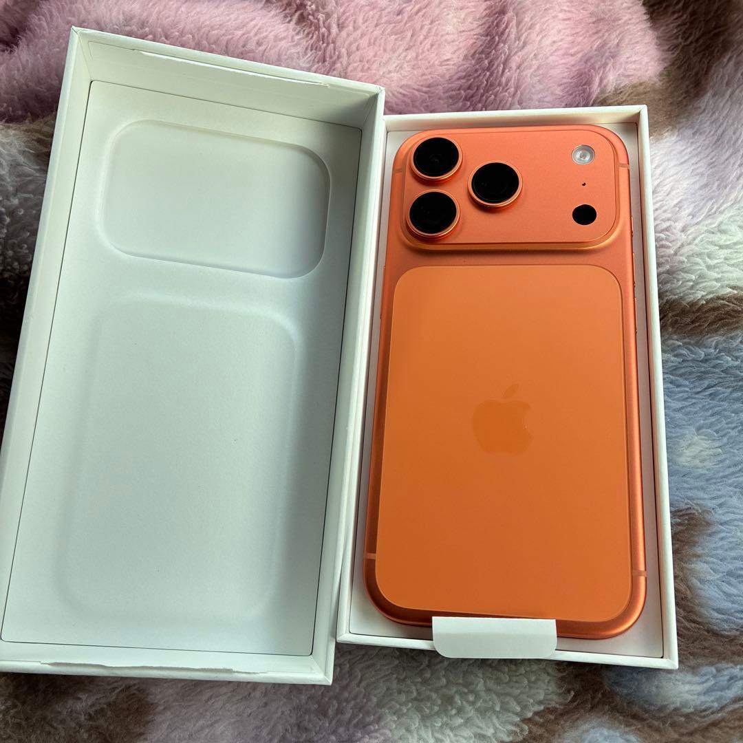 【iPhone17pro】256ギガ コズミックオレンジ 値下げ不可