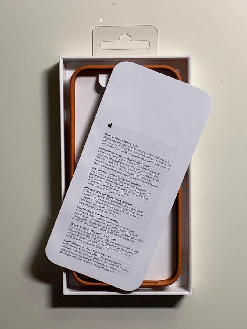 【新品】純正 iPhone 13 mini レザーケース・ゴールデンブラウン①