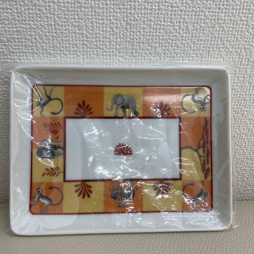 【E】エルメス　HERMES アフリカシリーズ スクエアプレート　ギフト