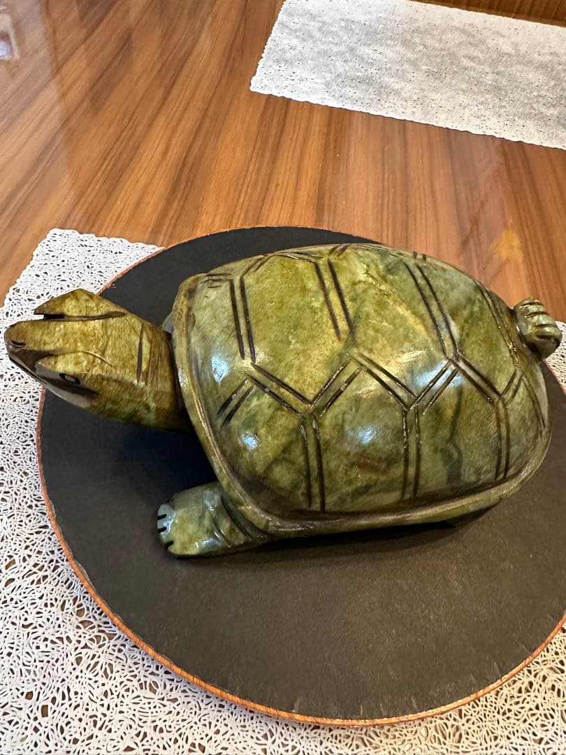 Z-456 天然玉石　古玉　大型　亀　老玉　河磨玉　置物　風水　縁起物　金運