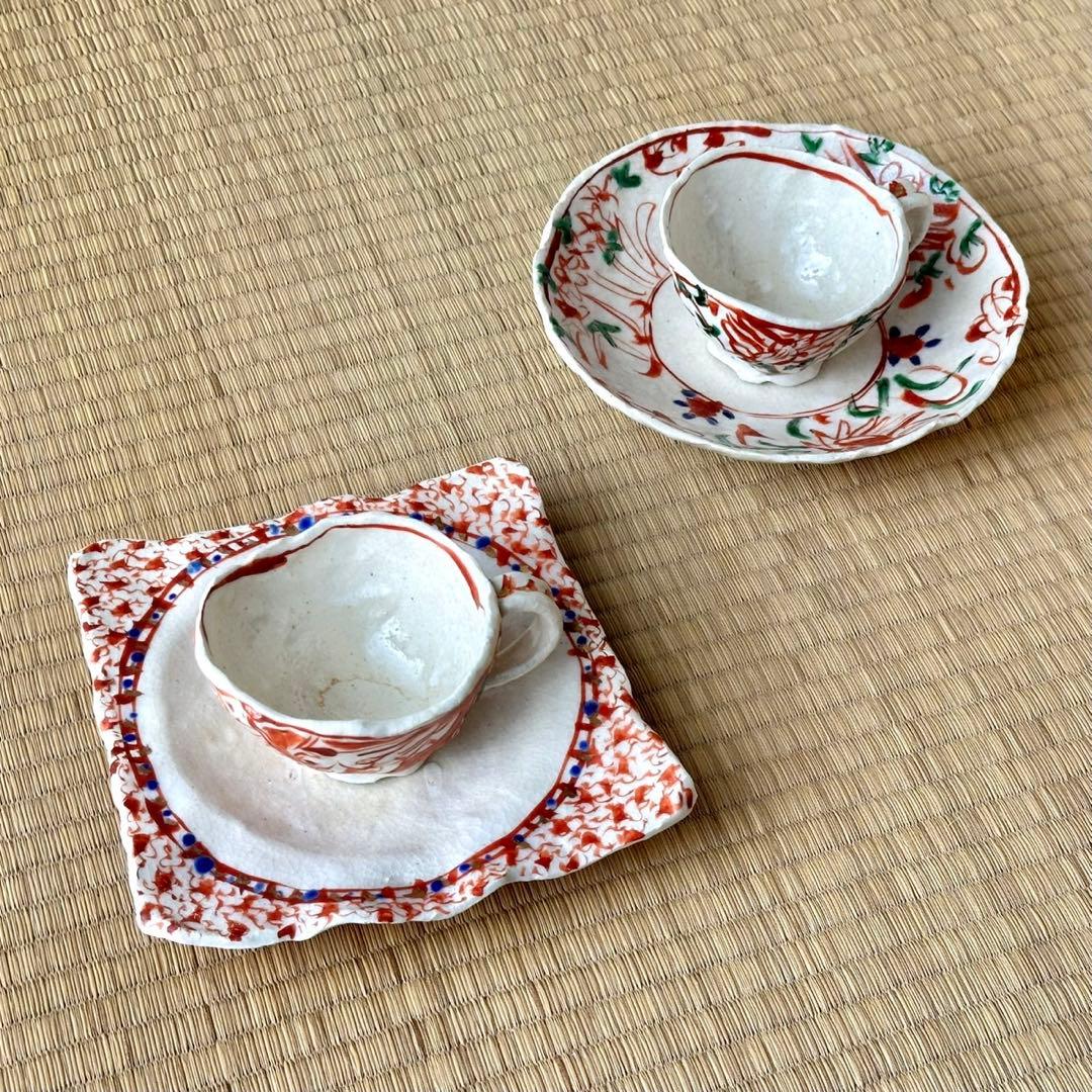 たくみ窯 黒岩卓実 作【脚付四方皿】角皿15cm 赤絵 金彩 変形皿 美濃焼