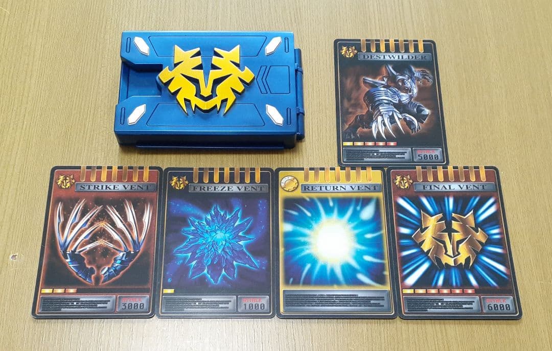 仮面ライダー龍騎 CS Vバックル カードデッキ アドベントカード セット