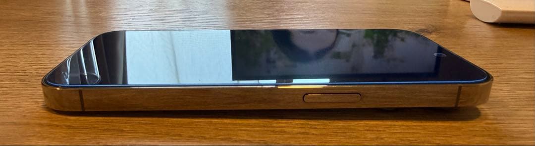 美品　Apple iPhone 14 Pro ゴールド 本体　バッテリー83%