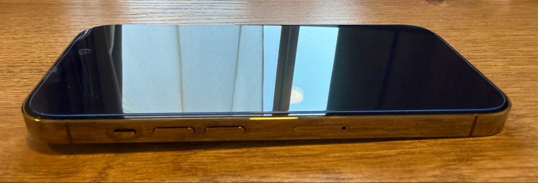 美品　Apple iPhone 14 Pro ゴールド 本体　バッテリー83%