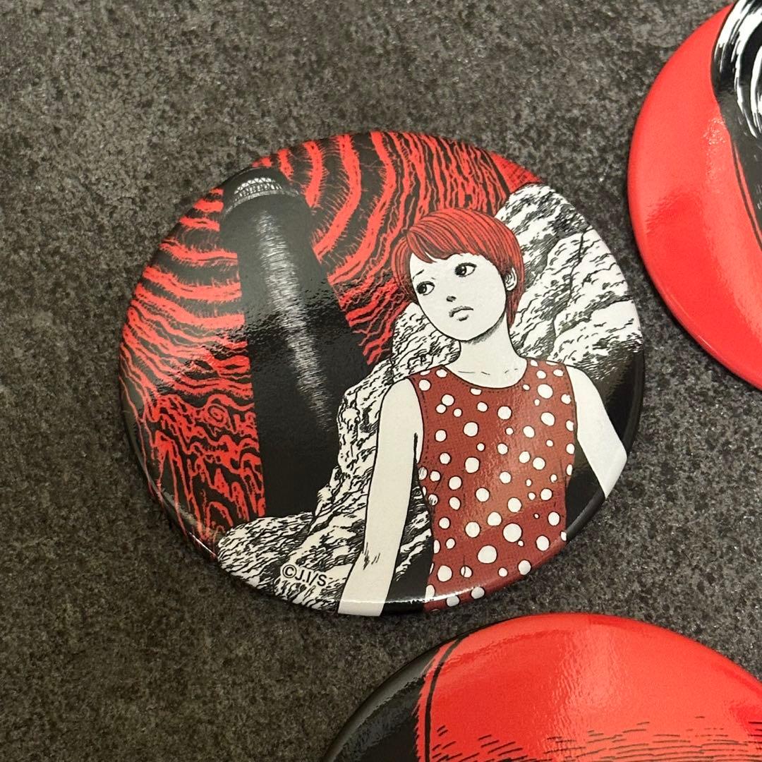 伊藤潤二「うずまき」缶バッジ×8