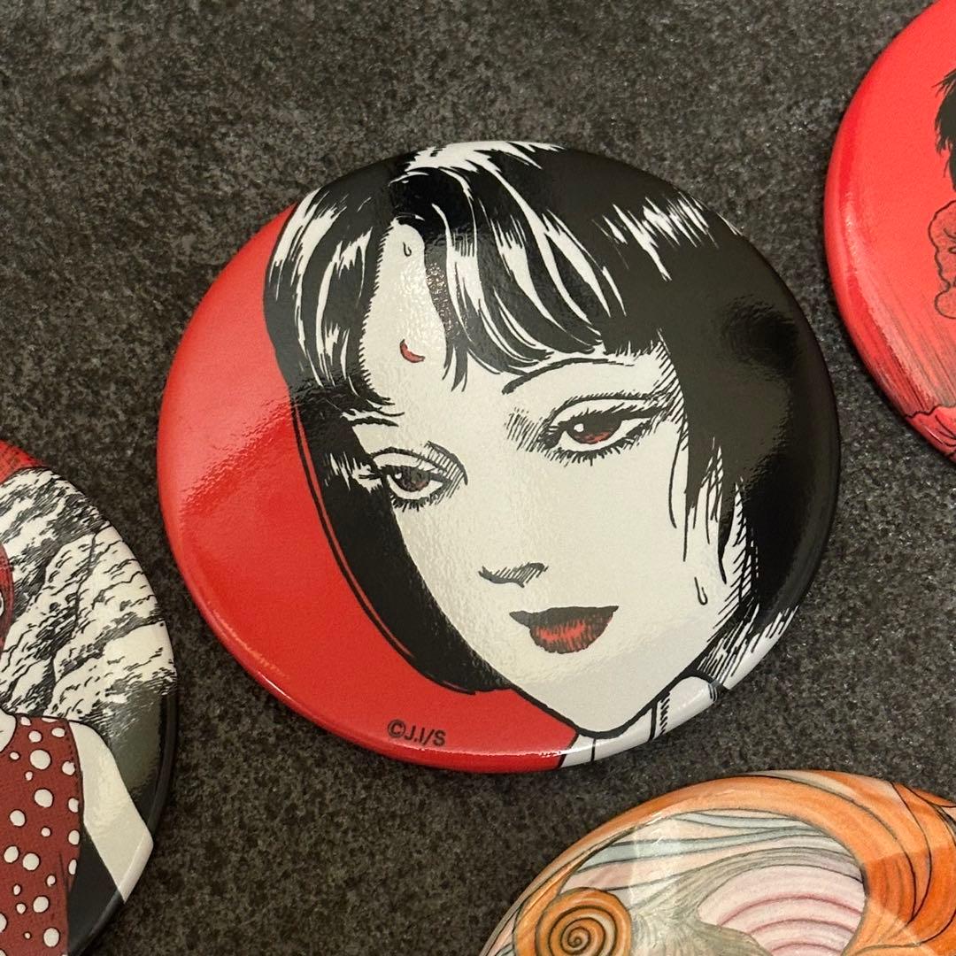 伊藤潤二「うずまき」缶バッジ×8