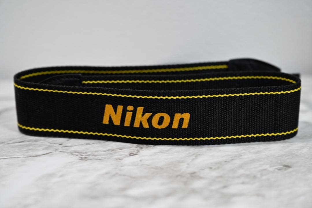 K*o様 Nikon D5600 VR ダブルズームキット (美品)