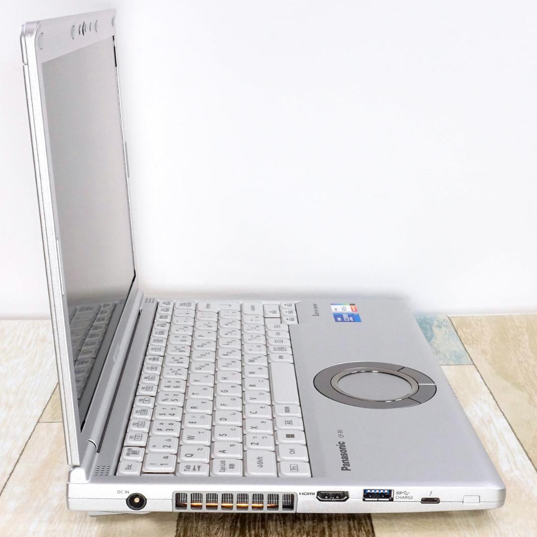 累積使用時間短い極美品✨１１世代コアｉ７に超高速ＳＳＤ５１２ＧＢ＆１６ＧＢメモリ