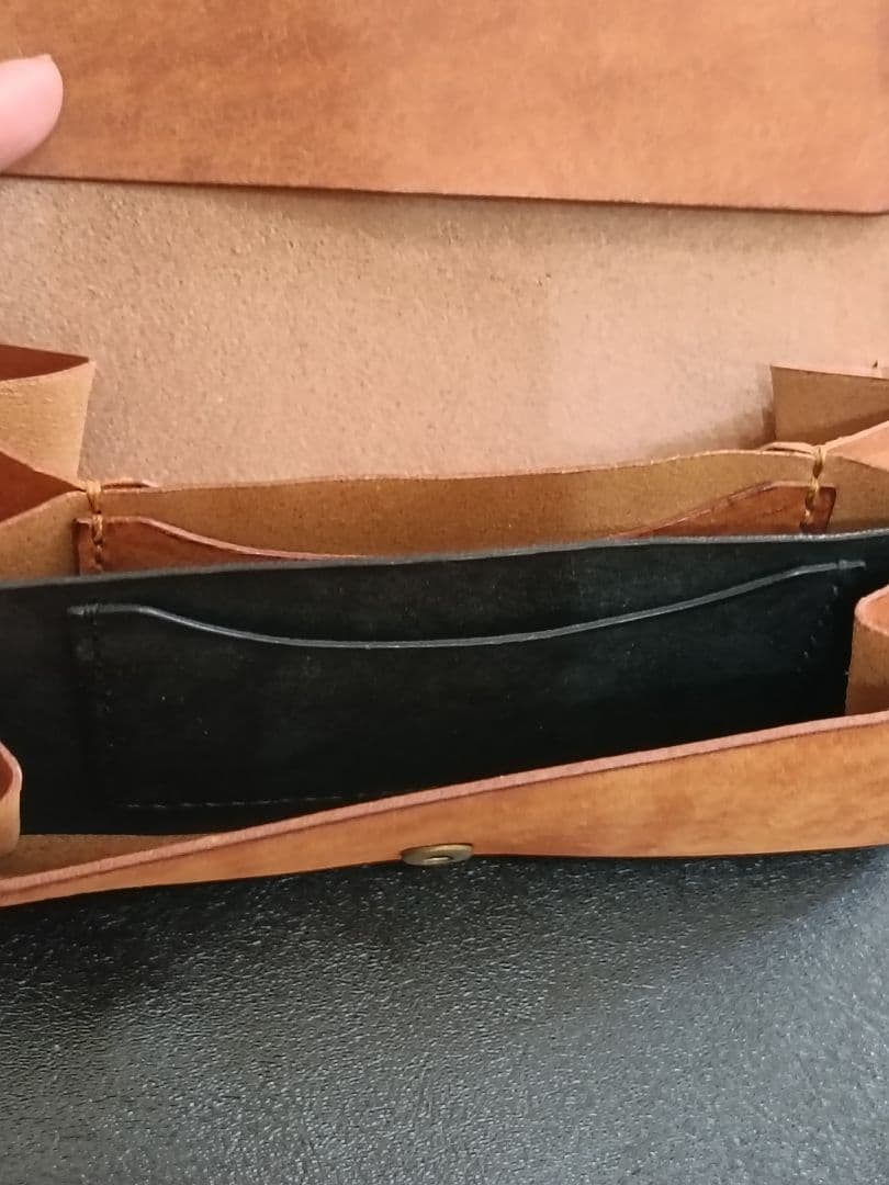 お買い得！アトリエラボ、ブラウンレザー長財布