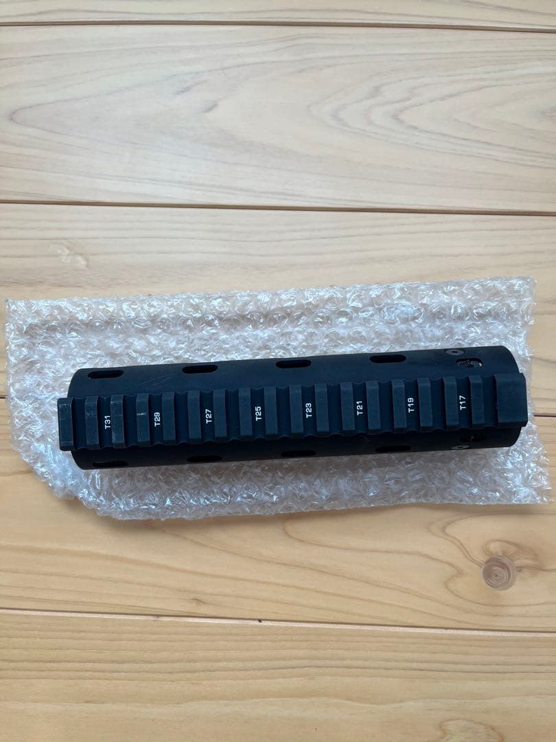 新品未使用　MADBULL D.D MFR RAS 7インチ ハンドガード