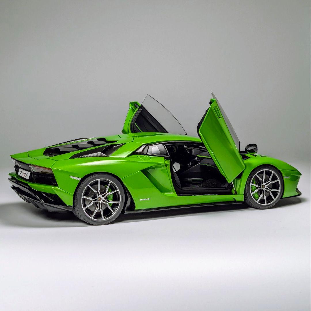 オートアート 1/18 ランボルギーニ アヴェンタドールS パールグリーン