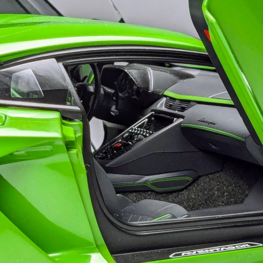 オートアート 1/18 ランボルギーニ アヴェンタドールS パールグリーン