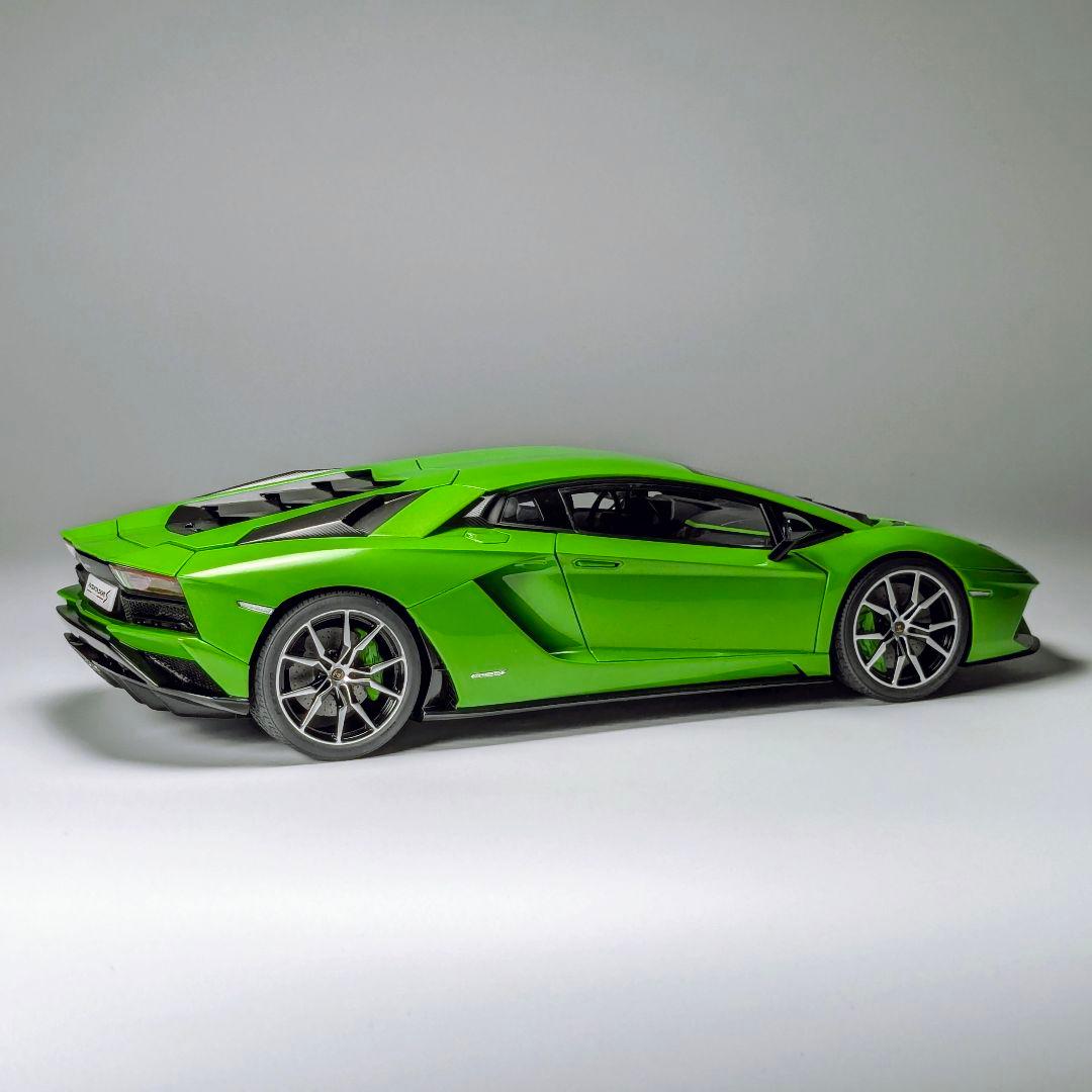 オートアート 1/18 ランボルギーニ アヴェンタドールS パールグリーン