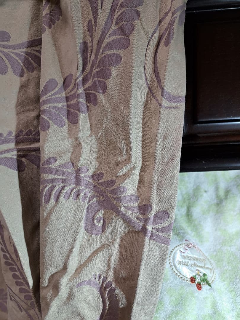 ローラアシュレイ カーテン (薄紫　幅約148cm、丈約240cm)