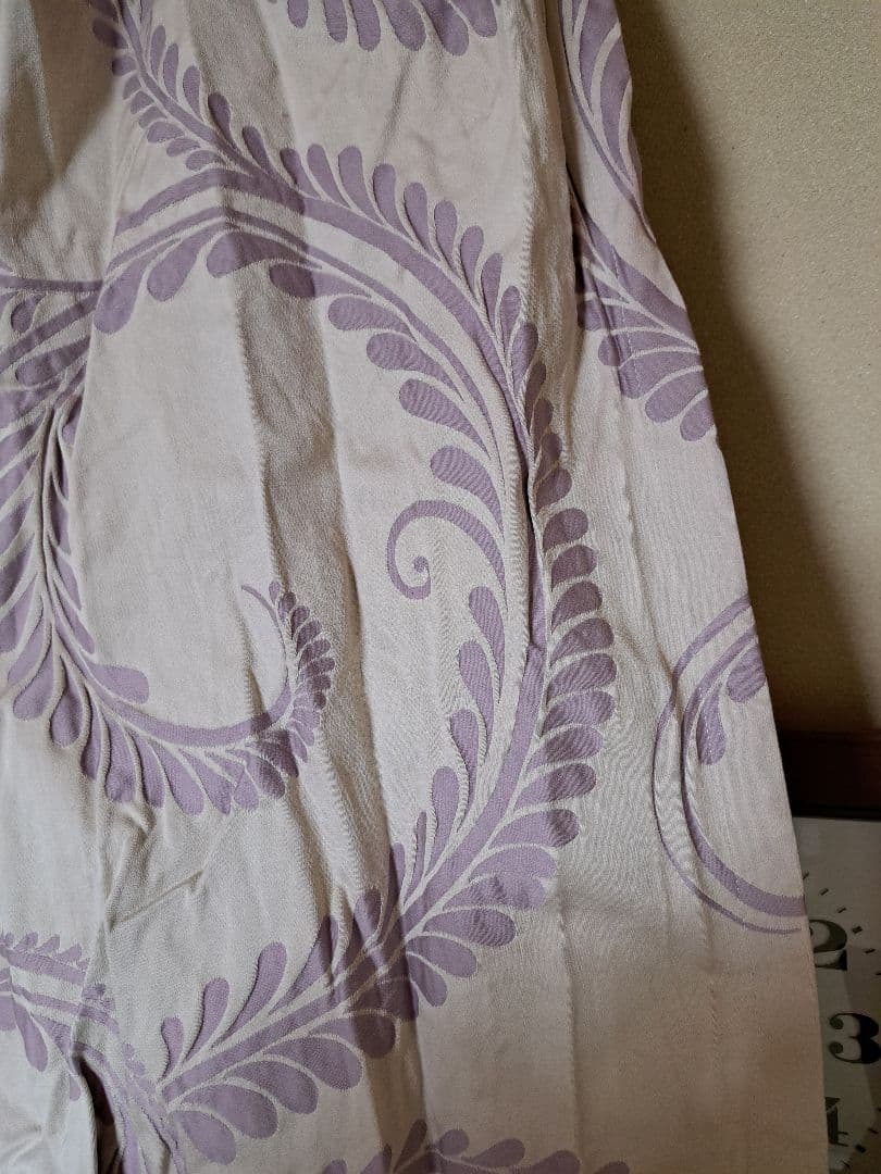 ローラアシュレイ カーテン (薄紫　幅約148cm、丈約240cm)