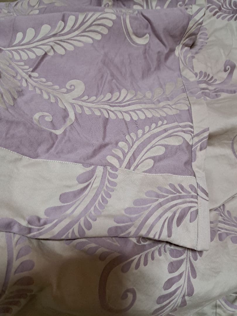 ローラアシュレイ カーテン (薄紫　幅約148cm、丈約240cm)