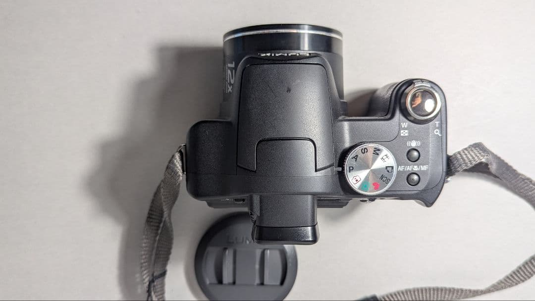 Panasonic LUMIX DMC-FZ8 デジタルカメラ