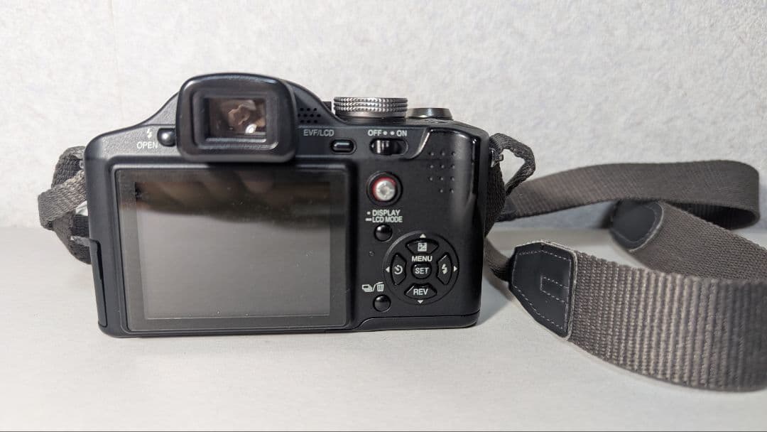 Panasonic LUMIX DMC-FZ8 デジタルカメラ