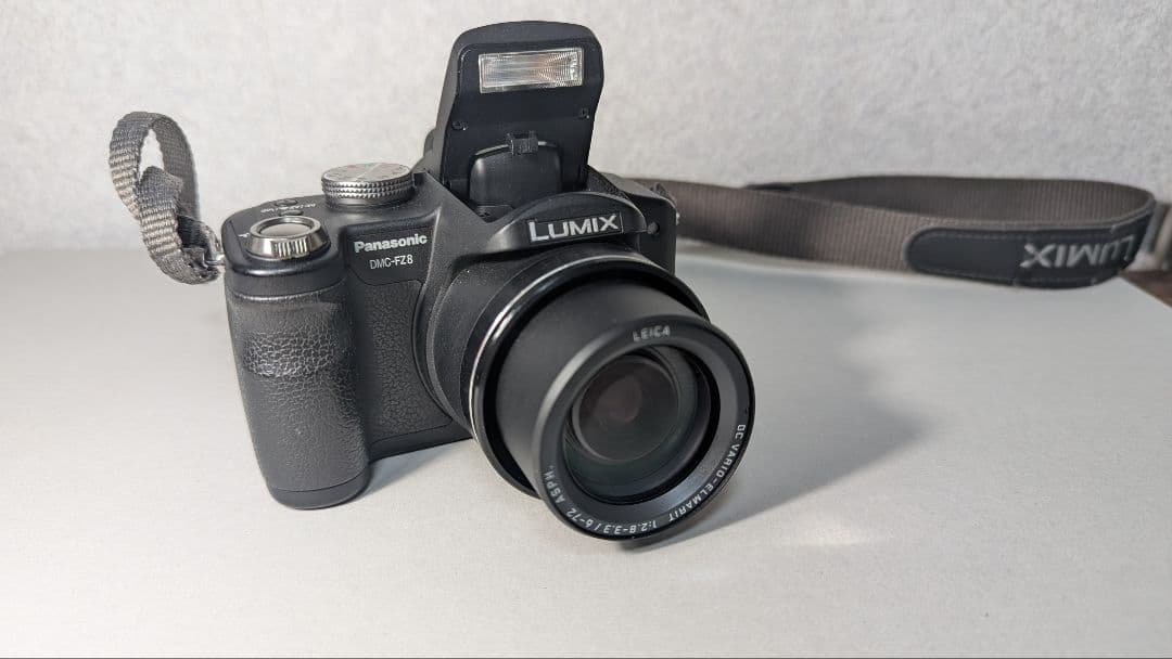 Panasonic LUMIX DMC-FZ8 デジタルカメラ