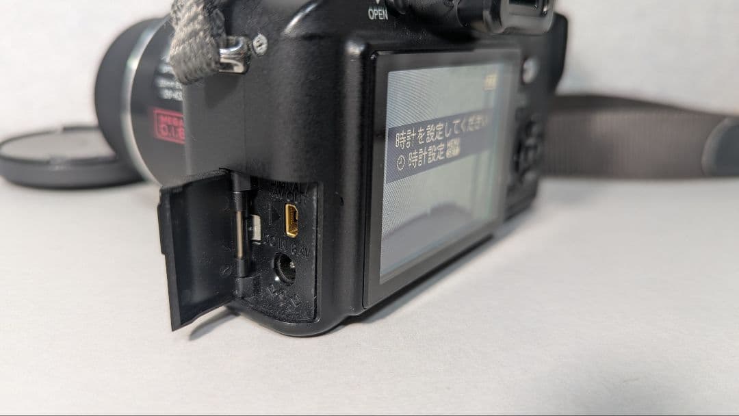 Panasonic LUMIX DMC-FZ8 デジタルカメラ