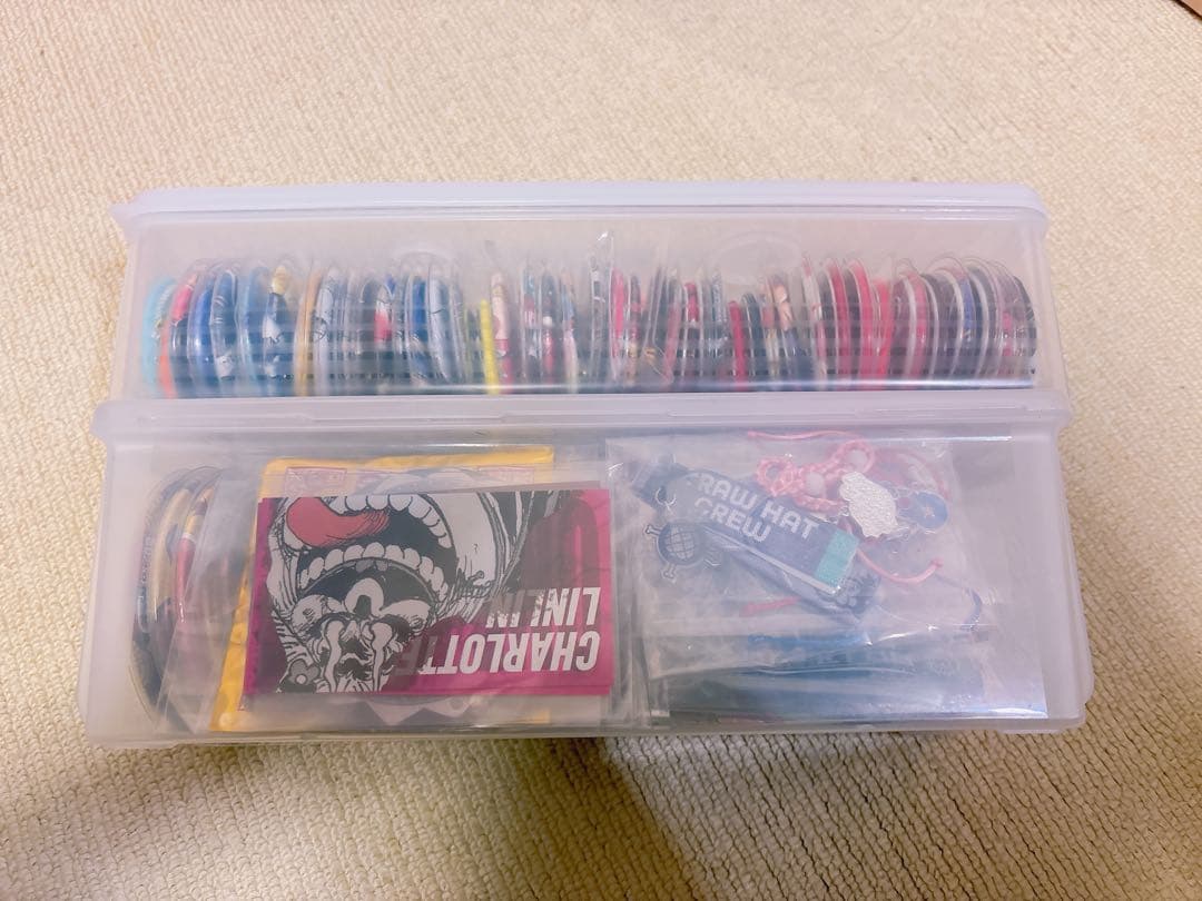 日本限定ONE PIECE ルフィ サボ エース 輩缶バッチ 80個＋グッズ